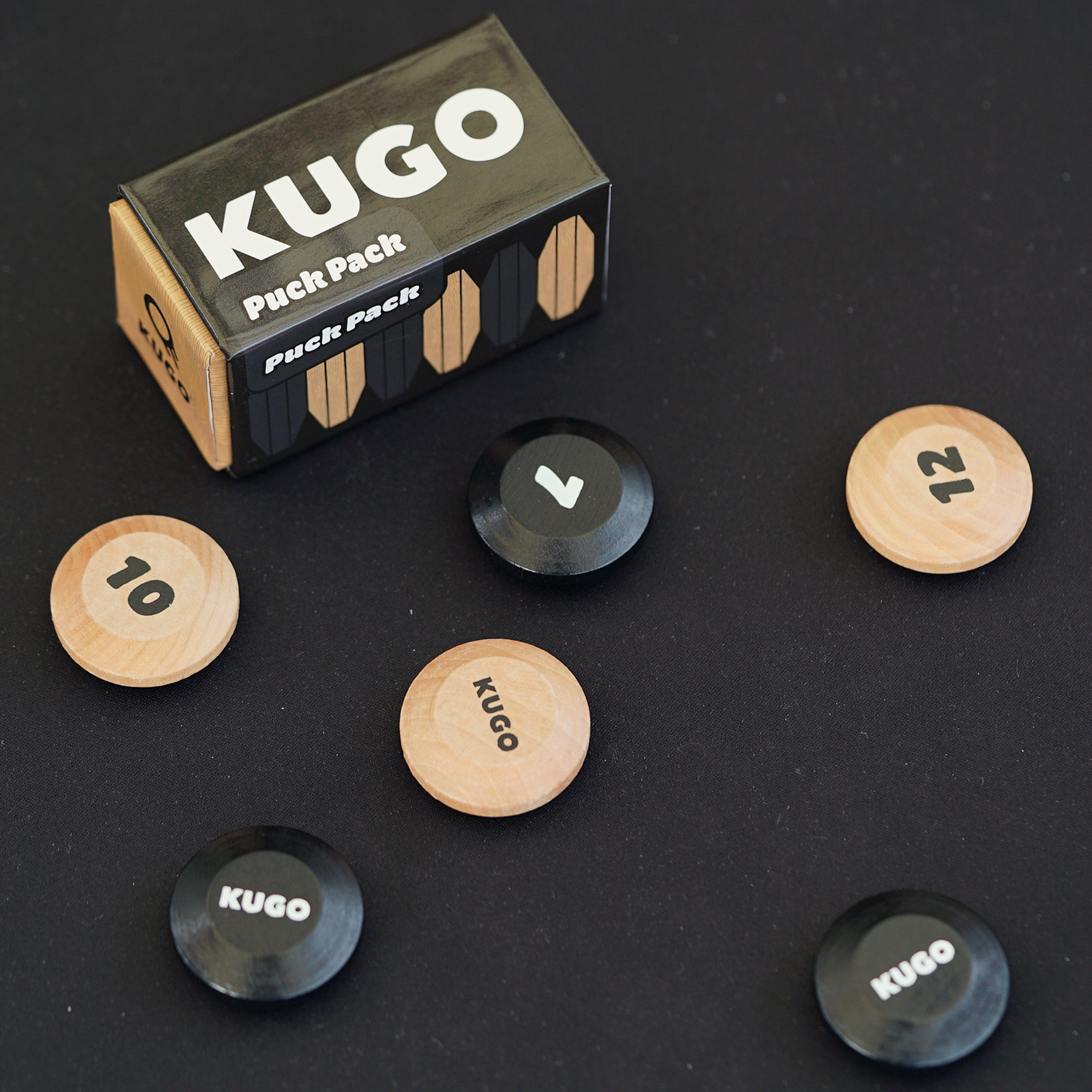 KUGO games Puck Packs puky 7–12 černé dřevo 6 ks